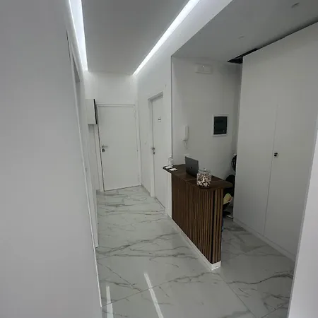 Emerald 3* Naples