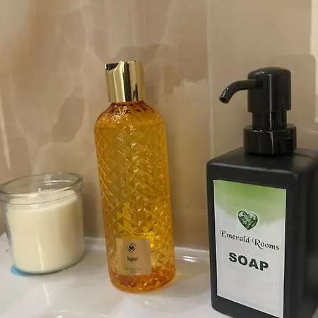 Emerald نابولي