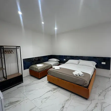 Emerald 3* Naples