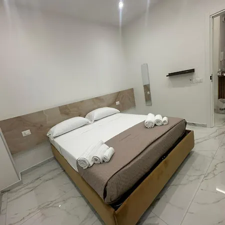 Emerald نابولي