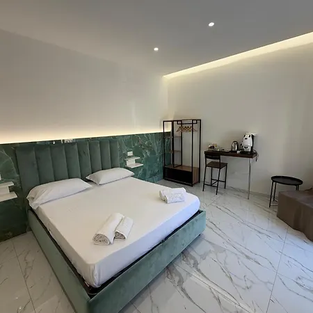 Emerald Naples