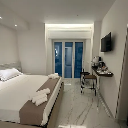 Emerald Gæstehus 3*